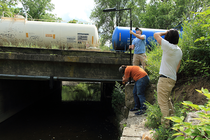 Hyfi crew installs wireless flood monitor to track flooding at railroad bridge: Hyfi’s wireless monitors use sound wave pulse technology to create live, interactive flood maps.